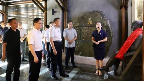 湖南省政協(xié)主席、黨組書記毛萬春一行來集團白沙溪茶廠考察調研
